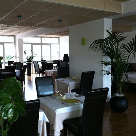 Les Ondines Hotel Les Hauts-d'Anjou ภายนอก รูปภาพ