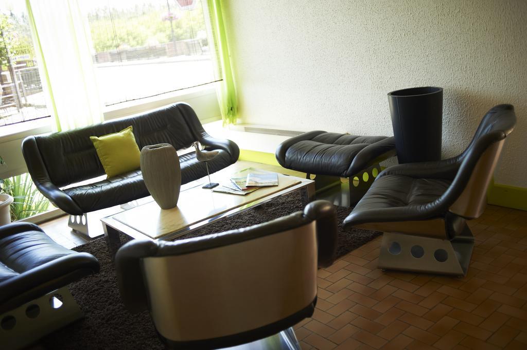 Les Ondines Hotel Les Hauts-d'Anjou ภายนอก รูปภาพ
