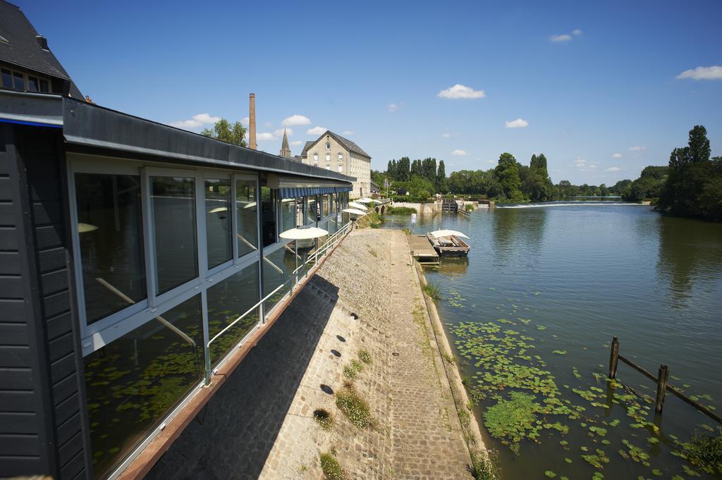 Les Ondines Hotel Les Hauts-d'Anjou ภายนอก รูปภาพ