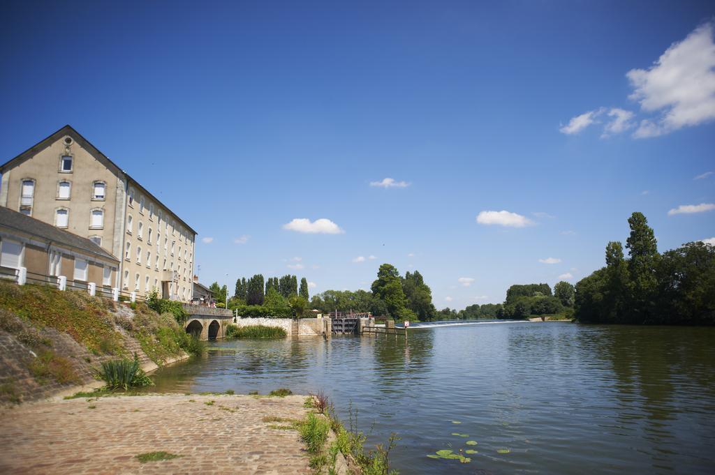 Les Ondines Hotel Les Hauts-d'Anjou ภายนอก รูปภาพ