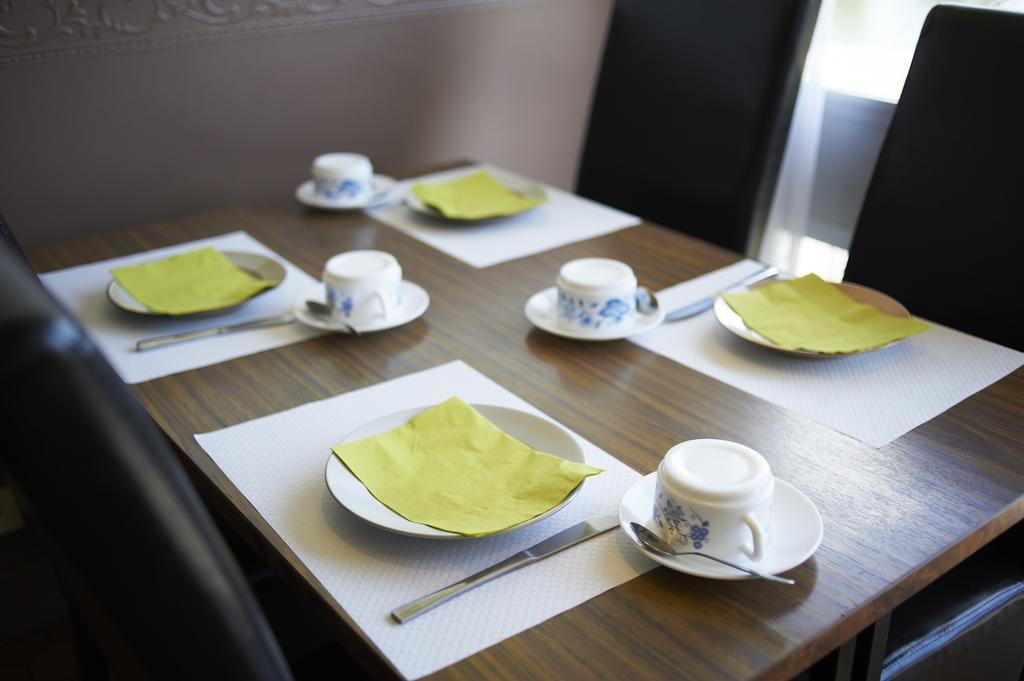 Les Ondines Hotel Les Hauts-d'Anjou ภายนอก รูปภาพ