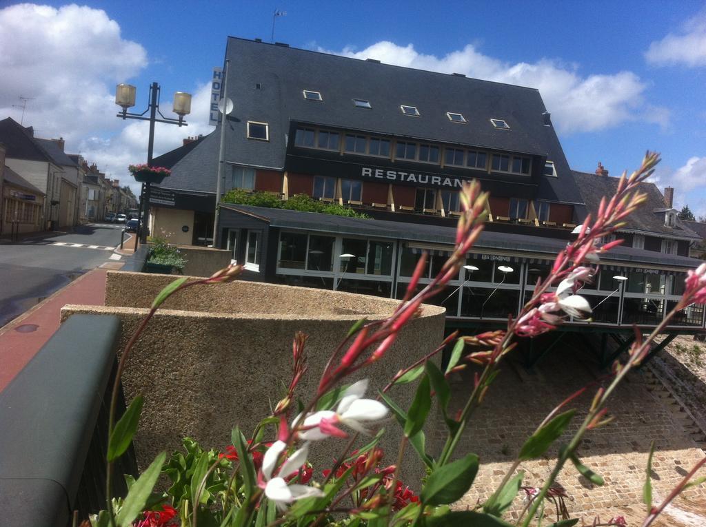 Les Ondines Hotel Les Hauts-d'Anjou ภายนอก รูปภาพ